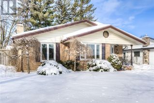 Detached Bungalow for Sale, 42 Selkirk Drive, Kitchener, ON