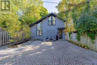 Detached for Rent, 93a Balmoral, Toronto, ON