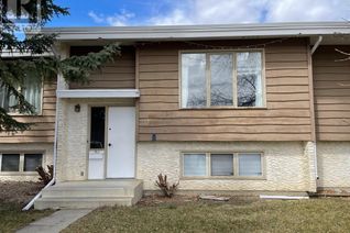 Townhouse for Sale, 17 Selkirk Road W, Lethbridge, AB