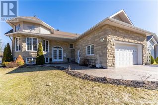 Raised Ranch-Style House for Sale, 449 D'Youville Drive, Pembroke, ON