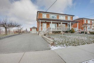Semi-Detached House for Sale, 100 Giltspur Dr, Toronto, ON