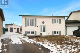 Property for Sale, 126 Cruickshank Bay, Fort McMurray, AB Property for Sale, 126 Cruickshank Bay, Fort McMurray, AB