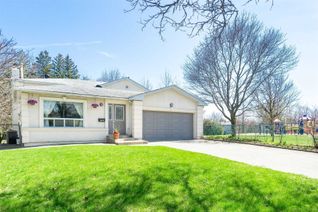 Backsplit for Sale, 19 Penwick Cres, Richmond Hill, ON Backsplit for Sale, 19 Penwick Cres, Richmond Hill, ON