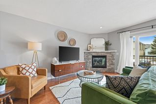 Townhouse for Sale, 2036 27 Avenue Sw #1, Calgary, AB Townhouse for Sale, 2036 27 Avenue Sw #1, Calgary, AB