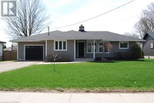 Bungalow for Sale, 512 Main Street E, Palmerston, ON