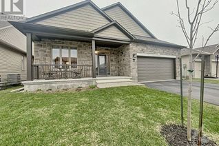 Bungalow for Sale, 1032 Diamond Street, Rockland, ON