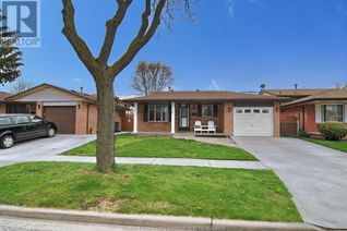 Backsplit for Sale, 3480 Deerbrook, Windsor, ON Backsplit for Sale, 3480 Deerbrook, Windsor, ON