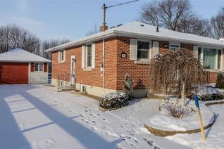 Bungalow for Rent, 208 Cox Mill Rd, Barrie, ON