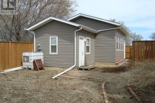 Bungalow for Sale, 10 5th Street, Tompkins, SK