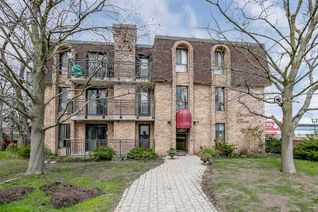 Apartment for Sale, 15390 Yonge St #201, Aurora, ON