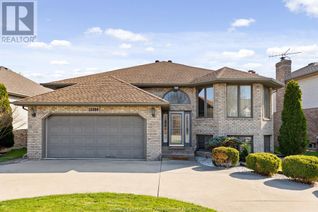 Raised Ranch-Style House for Sale, 13309 Meadowland Crescent, Tecumseh, ON