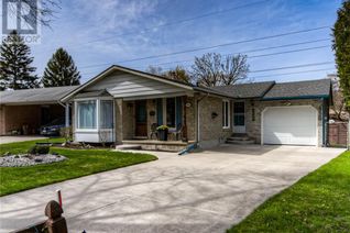 Bungalow for Sale, 34 Jay Court, Kitchener, ON