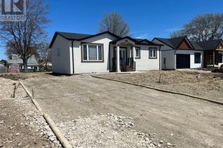 Bungalow for Sale, 112 George Street, Merlin, ON
