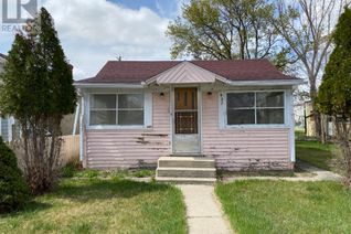 Property for Sale, 437 3 Street E, Drumheller, AB Property for Sale, 437 3 Street E, Drumheller, AB