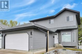 Property for Sale, 5238 41 Street Crescent, Innisfail, AB Property for Sale, 5238 41 Street Crescent, Innisfail, AB