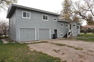 House for Sale, 419 2 Street Se, High River, AB