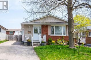 Bungalow for Sale, 44 Summerhill Crescent, Kitchener, ON