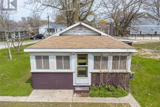 Cottage for Sale, 745 Cedar Island Drive, Kingsville, ON Cottage for Sale, 745 Cedar Island Drive, Kingsville, ON