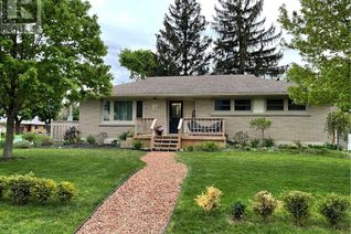 Bungalow for Sale, 156 South Street W, Aylmer, ON