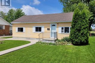 Bungalow for Sale, 250 Running Creek Drive, Wallaceburg, ON