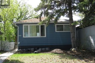 Property for Sale, 747 Hochelaga St E, Moose Jaw, SK