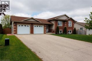 Bungalow for Sale, 725 Albert Street, Mount Forest, ON