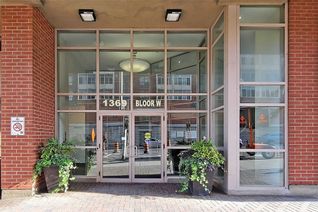 Apartment for Sale, 1369 Bloor St W #812, Toronto, ON