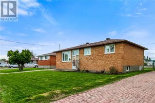 Bungalow for Sale, 121 Edward Avenue, Chelmsford, ON