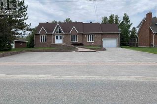 Detached House for Sale, 381 Government Rd S, Timmins, ON