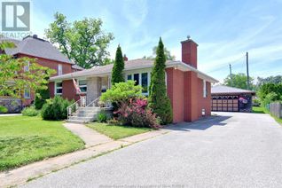 Bungalow for Sale, 72 Division Street South, Kingsville, ON