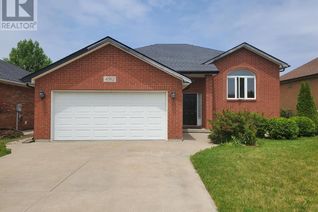 Raised Ranch-Style House for Rent, 4912 Southwood Lakes Boulevard, Windsor, ON