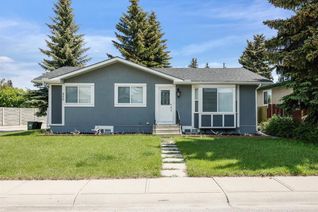 Detached House for Sale, 426 Woodland Crescent Se, Calgary, AB