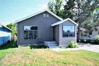 Bungalow for Sale, 359 48 Avenue W, Claresholm, AB