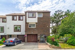 Townhouse for Sale, 7707 Darcel Ave #23, Mississauga, ON