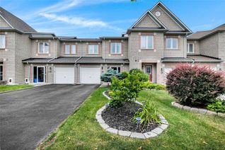 Townhouse for Sale, 19 Bilbrough St, Aurora, ON