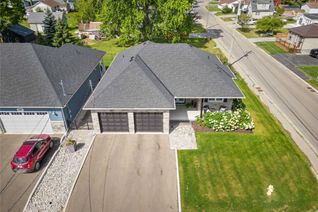 Bungalow for Sale, 21 Ontario St, Norfolk, ON