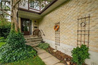 Semi-Detached House for Sale, 902 Clearfield Crescent, Kingston, ON