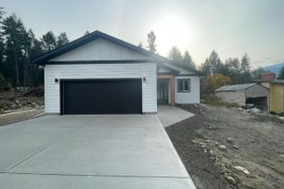 Property for Sale, 25 Franson Road, Christina Lake, BC