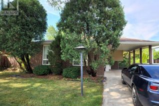 Backsplit for Sale, 3289 Wildwood Drive, Windsor, ON Backsplit for Sale, 3289 Wildwood Drive, Windsor, ON