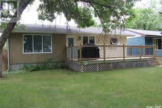 Bungalow for Sale, 840 3rd Street E, Shaunavon, SK