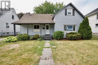 Detached House for Sale, 1021 Elgin Street, Wallaceburg, ON