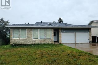 House for Sale, 7110 99a Street, Peace River, AB
