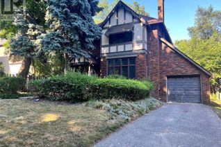 Detached House for Sale, 37 Duncannon Dr, Toronto, ON