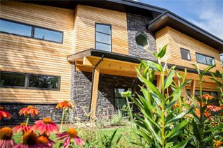 Property for Sale, 1056 Mccarty Crescent, Revelstoke, BC Property for Sale, 1056 Mccarty Crescent, Revelstoke, BC