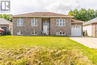 Property for Sale, 661 Fairview Avenue S, Pembroke, ON Property for Sale, 661 Fairview Avenue S, Pembroke, ON