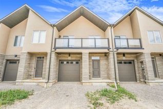 Townhouse for Sale, 10 Bayberry Lane, Hamilton, ON