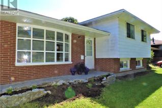 Detached House for Sale, 137 Queen Mary Road, Kingston, ON