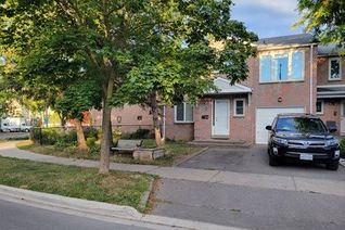 Freehold Townhouse for Sale, 2 Sunshine Dr, Richmond Hill, ON