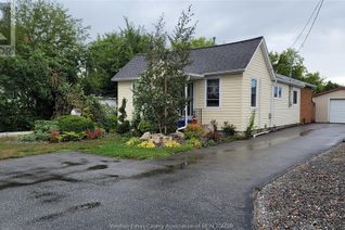Bungalow for Rent, 4549 Grand Marais Road East #BACK, Windsor, ON