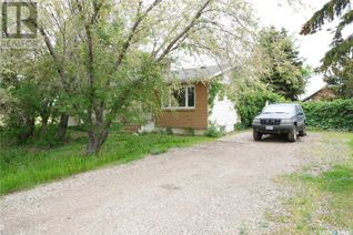 Bungalow for Sale, 117 3rd Street, Drinkwater, SK